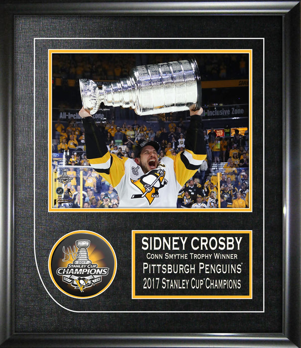 Sidney Crosby Pittsburgh Penguins Signed Framed 2017 Stanley Cup Puck with 8x10 Photo