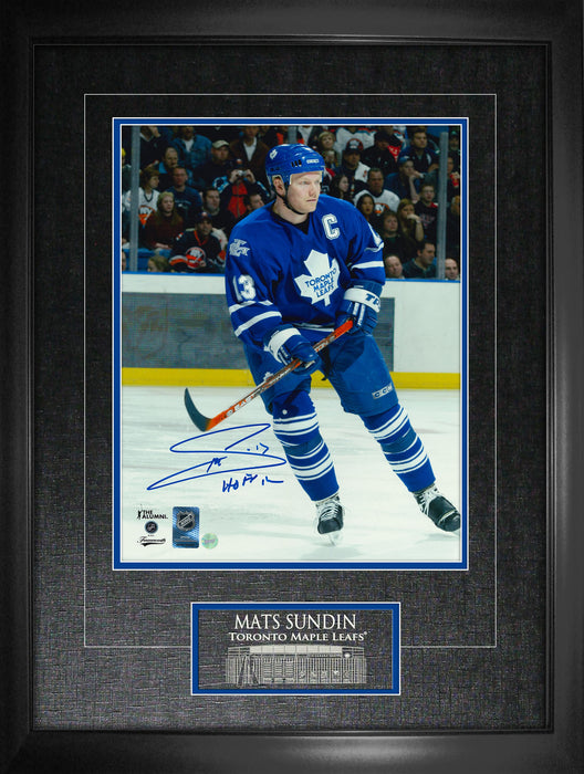Mats Sundin Signed 11x14 Framed Maple Leafs Player Blue w/Stick-V